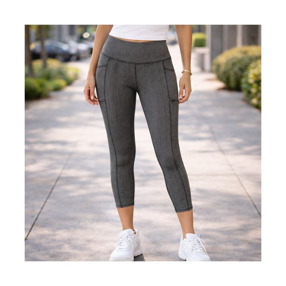 Z by Zhobha Black and White Herringbone Leggings Medium